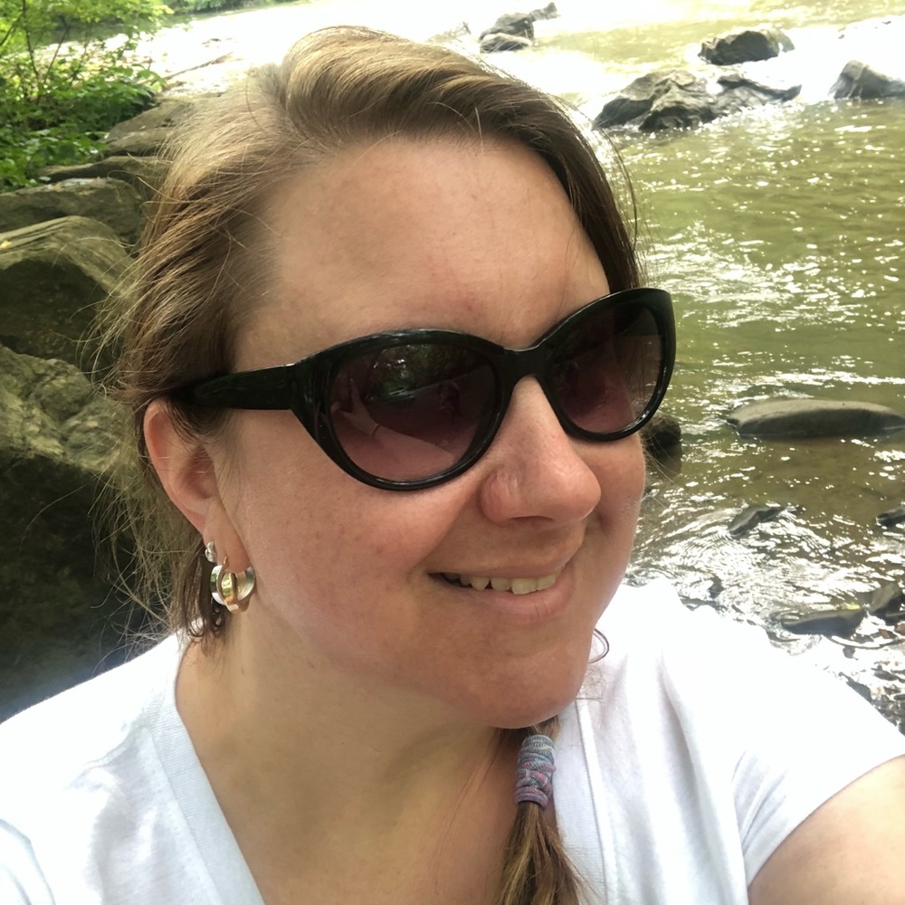 Meet your Posher, Angela